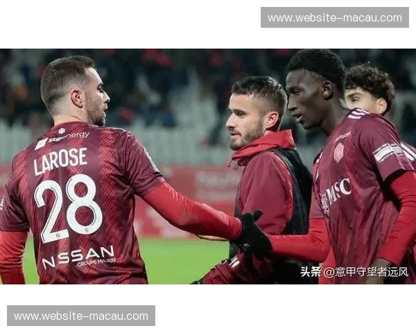 兰斯止住连败颓势 但赛后分析揭示其纵深突破能力不足